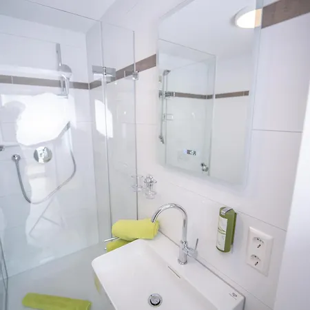 Cityapartements Fn2-fn4 Klimatisiert * 腓特烈港